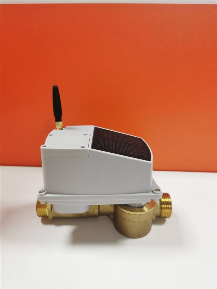 Smart Sprinkler Controller Saves Water